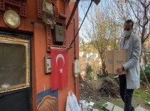 KISITLAMA GÜNLERİNDE ÜSKÜDARLILARIN ACİL İHTİYAÇLARI İÇİN DESTEK SAĞLANIYOR KISITLAMA GÜNLERİNDE ÜSKÜDARLILARIN ACİL İHTİYAÇLARI İÇİN DESTEK SAĞLANIYOR