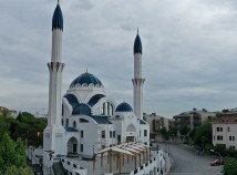 KENDİNE ÖZGÜ MİMARİSİYLE FATMA CENGİZ CAMİİ İBADETE AÇILIYOR KENDİNE ÖZGÜ MİMARİSİYLE FATMA CENGİZ CAMİİ İBADETE AÇILIYOR
