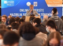 VALİDE SULTAN GEMİSİ'NDE SANAT TARİHİ DERSLERİ KALDIĞI YERDEN DEVAM EDİYOR VALİDE SULTAN GEMİSİ'NDE SANAT TARİHİ DERSLERİ KALDIĞI YERDEN DEVAM EDİYOR