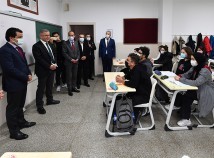 ÜSKÜDAR LİSESİ'NDE BAYRAK TÖRENİ ÜSKÜDAR LİSESİ'NDE BAYRAK TÖRENİ