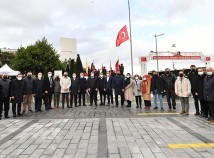 CUMHURİYETİMİZİN KURUCUSU GAZİ MUSTAFA KEMAL ATATÜRK YAPILAN RESMİ TÖRENLE ANILDI CUMHURİYETİMİZİN KURUCUSU GAZİ MUSTAFA KEMAL ATATÜRK YAPILAN RESMİ TÖRENLE ANILDI