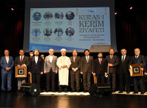 TÜRKİYE'NİN ÖNDE GELEN DİN ALİMLERİ ÜSKÜDAR'DA KUR'AN-I KERİM ZİYAFETİ YAŞATTI TÜRKİYE'NİN ÖNDE GELEN DİN ALİMLERİ ÜSKÜDAR'DA KUR'AN-I KERİM ZİYAFETİ YAŞATTI