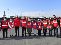 ÜSKÜDAR'DA YÜZLERCE TAKSİCİ KAN VERMEK İÇİN KUYRUK OLUŞTURDU ÜSKÜDAR'DA YÜZLERCE TAKSİCİ KAN VERMEK İÇİN KUYRUK OLUŞTURDU