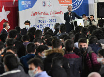 ÜSKÜDAR ANADOLU İMAM HATİP LİSESİ'NDE BAYRAK TÖRENİ ÜSKÜDAR ANADOLU İMAM HATİP LİSESİ'NDE BAYRAK TÖRENİ