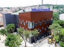 ÜSKÜDAR BELEDİYESİ ENGELLERİ SEVGİ İLE AŞIYOR