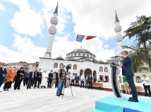 RESTORASYONU TAMAMLANAN ŞEHİT ONUR ENSAR AYANOĞLU CAMİ İBADETE AÇILDI