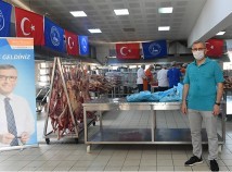 ÜSKÜDAR BELEDİYESİ 4 BİN İHTİYAÇ SAHİBİ AİLEYE KURBAN ETİ DAĞITTI ÜSKÜDAR BELEDİYESİ 4 BİN İHTİYAÇ SAHİBİ AİLEYE KURBAN ETİ DAĞITTI