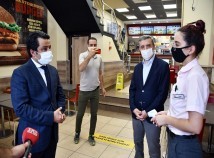 ÜSKÜDAR'DA MASKE, MESAFE VE HİJYEN DENETİMLERİ EN KAPSAMLI ŞEKİLDE DEVAM EDİYOR ÜSKÜDAR'DA MASKE, MESAFE VE HİJYEN DENETİMLERİ EN KAPSAMLI ŞEKİLDE DEVAM EDİYOR