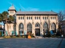 NEVMEKÂN'LARDA KÜLTÜR, SANAT KİTAP KOKUSUNA KARIŞARAK YAŞIYOR NEVMEKÂN'LARDA KÜLTÜR, SANAT KİTAP KOKUSUNA KARIŞARAK YAŞIYOR